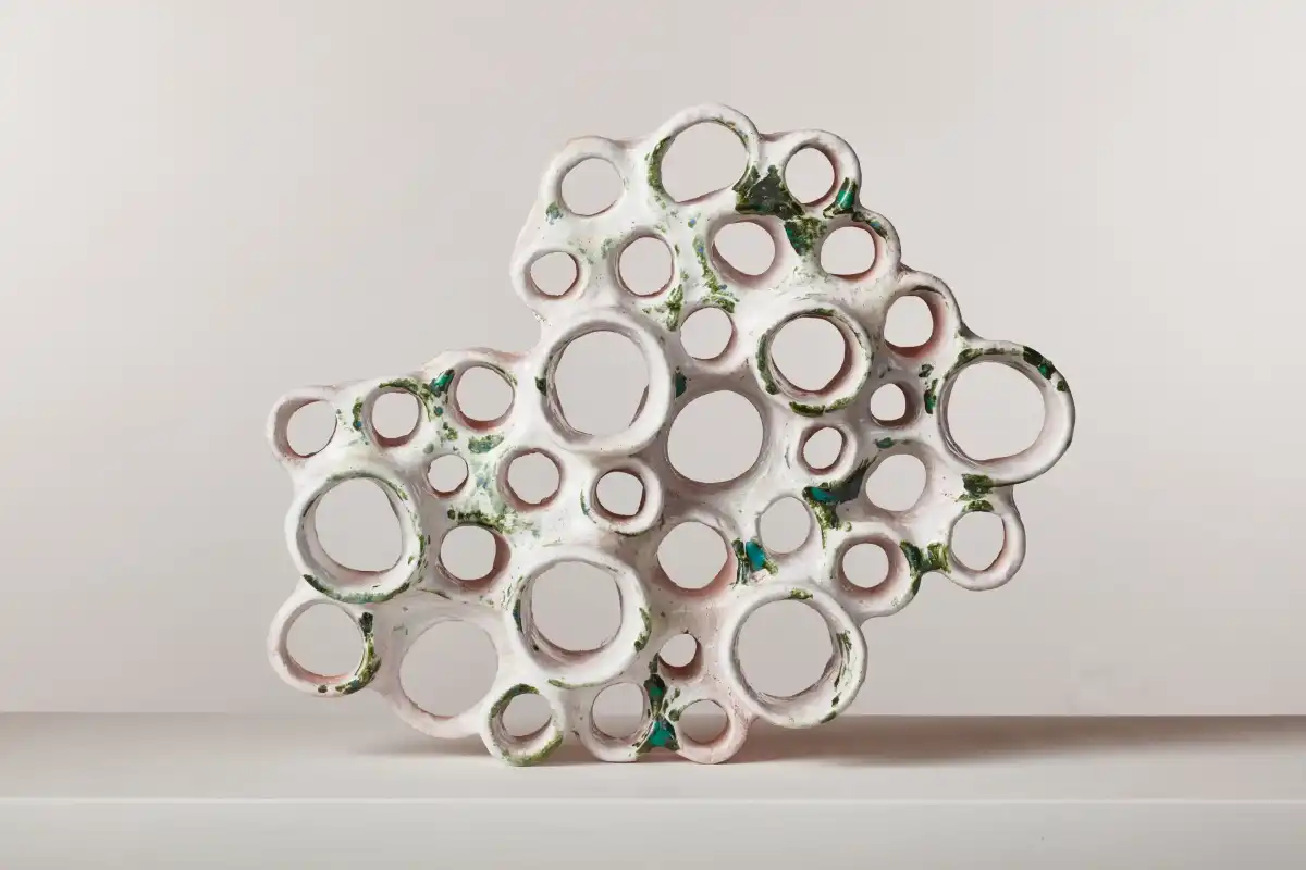 Ceramic sculpture by Paulina Rizzo
