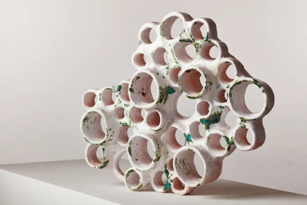 Ceramic sculpture by Paulina Rizzo
