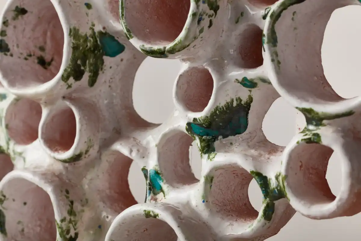 Ceramic sculpture by Paulina Rizzo