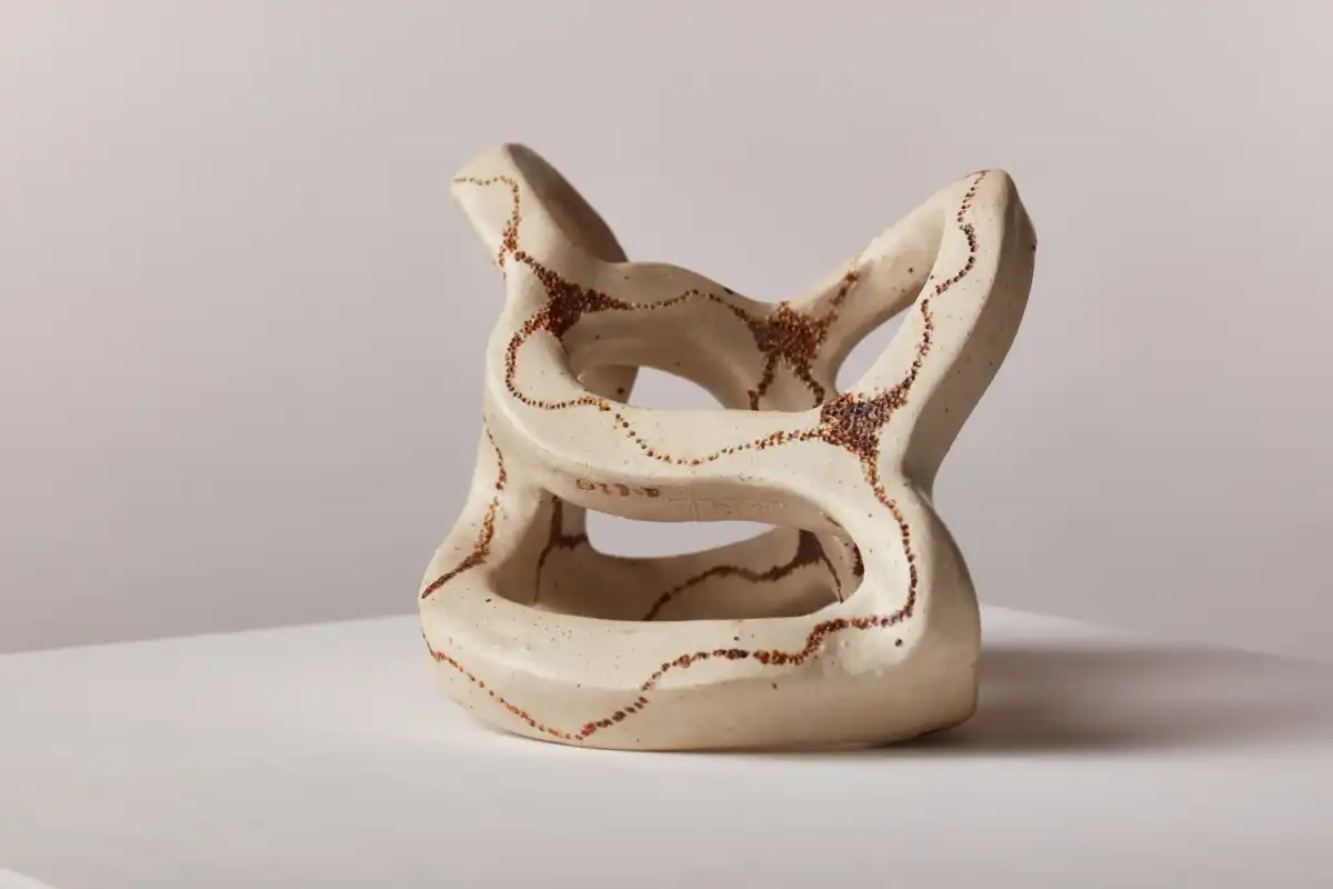 Ceramic sculpture by Paulina Rizzo