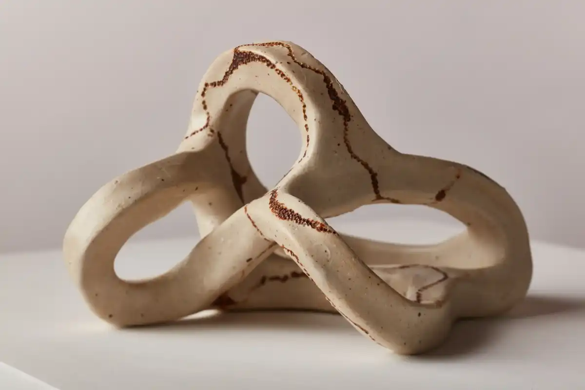 Ceramic sculpture by Paulina Rizzo