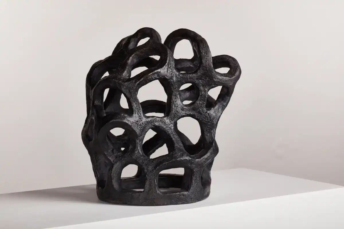 Ceramic sculpture by Paulina Rizzo