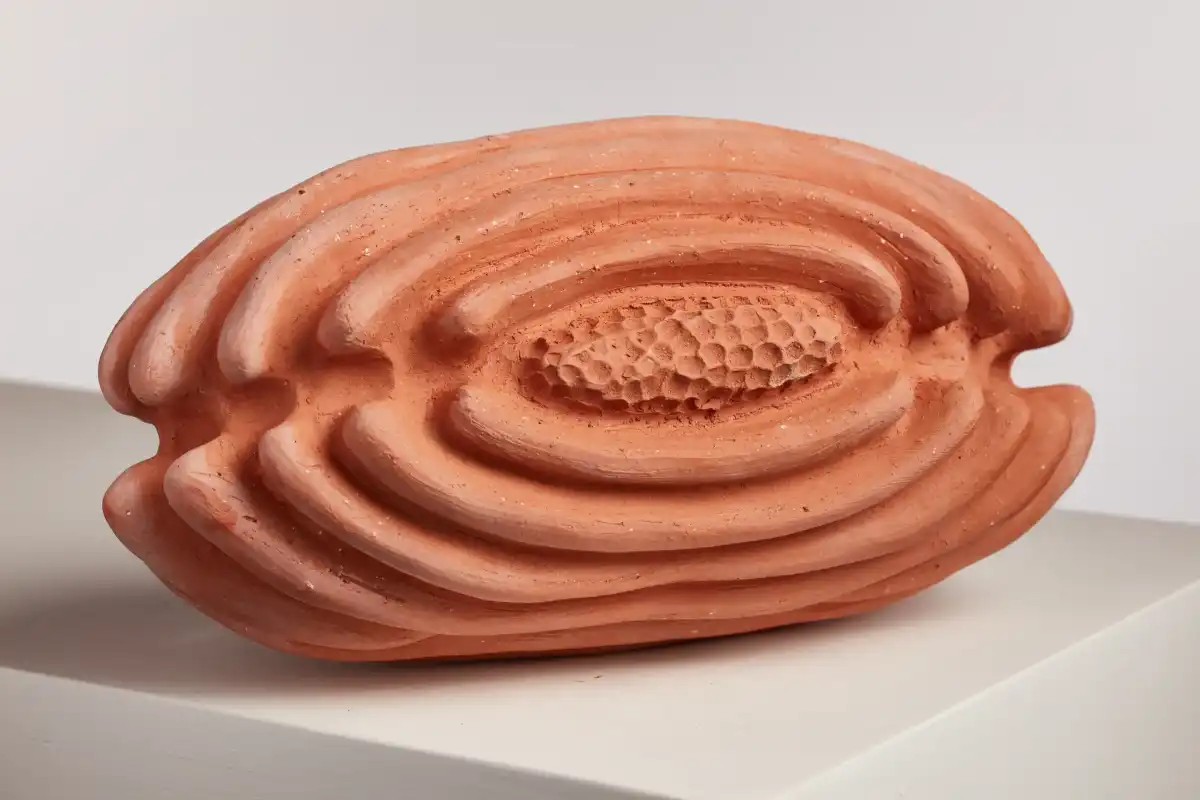 Ceramic sculpture by Paulina Rizzo