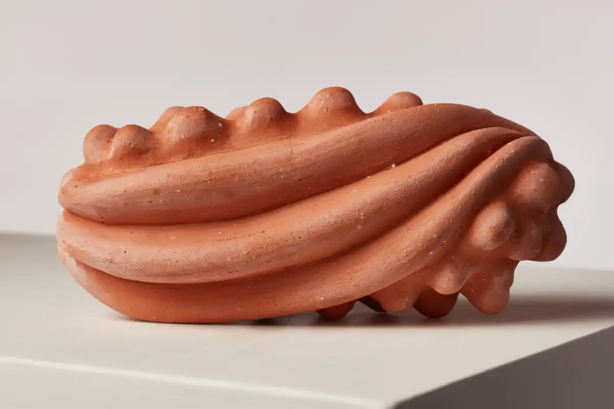Ceramic sculpture by Paulina Rizzo