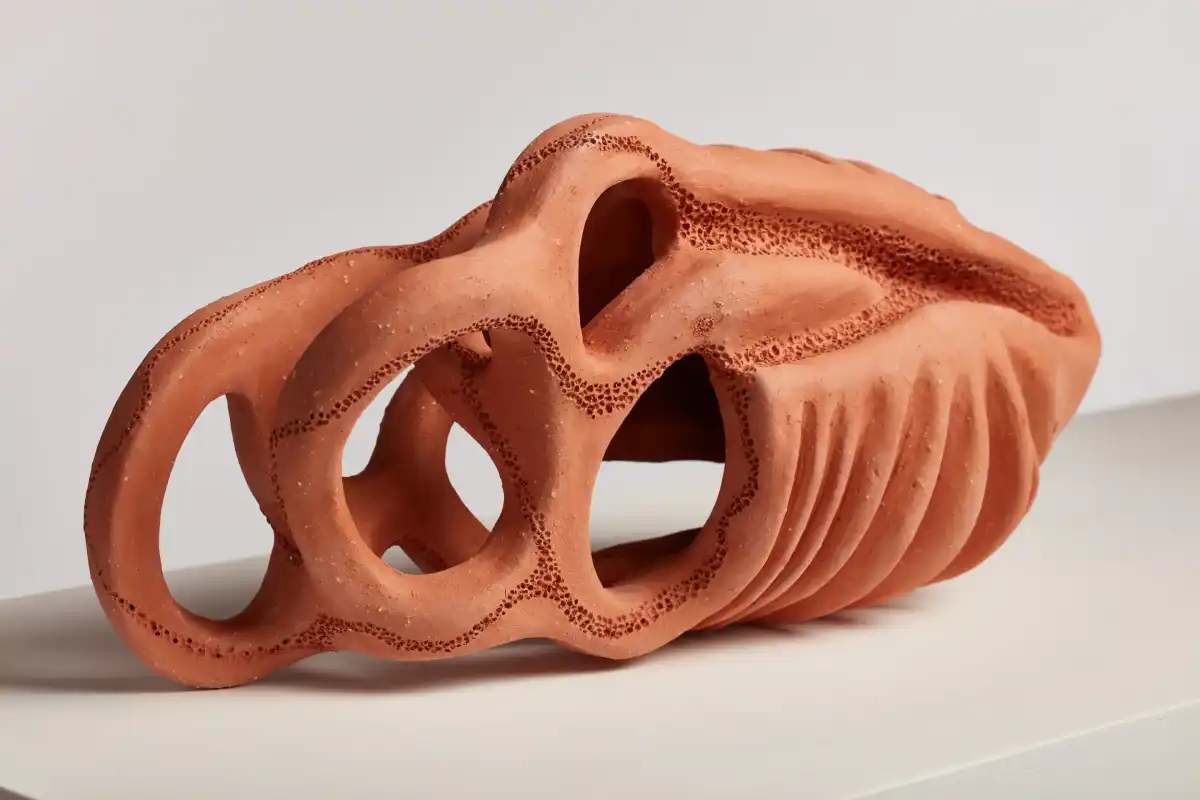 Ceramic sculpture by Paulina Rizzo